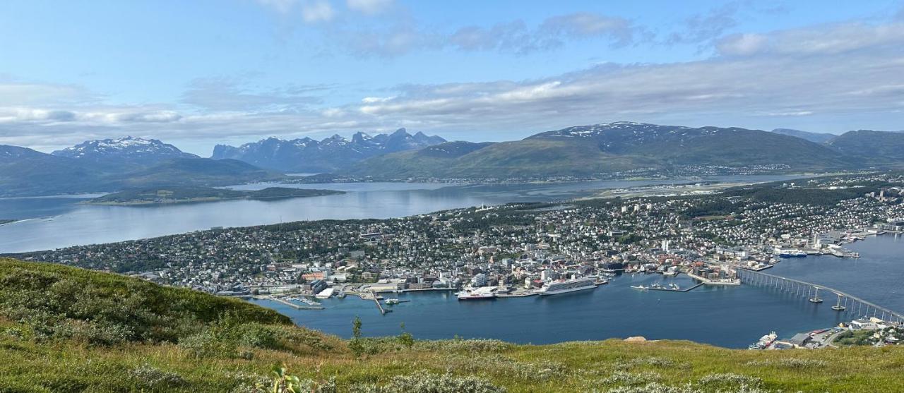 Tromsdalen Aurora Apartments Tromsø Eksteriør billede
